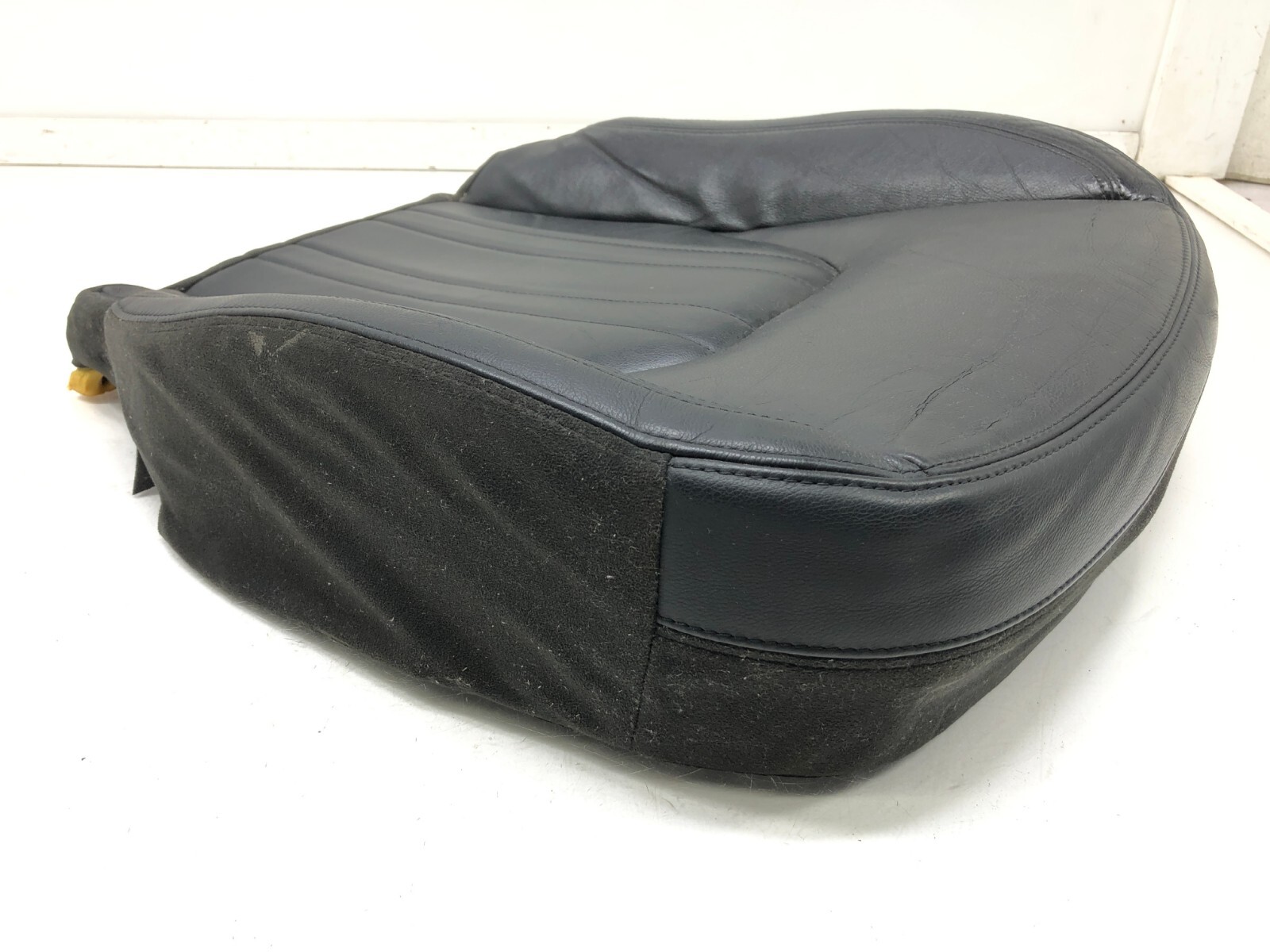 2014-2017 MASERATI GHIBLI LEFT DRIVER FRONT LOWER BOTTOM SEAT CUSHION OEM.