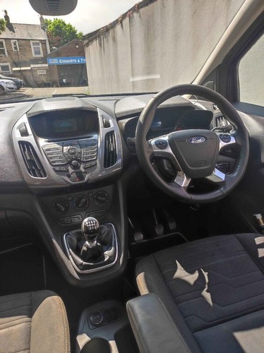 2016 Ford Grand Tourneo Connect 1.5 TDCi Titanium Euro 6 (s/s) 5dr MPV Diesel Ma - Picture 2 of 16