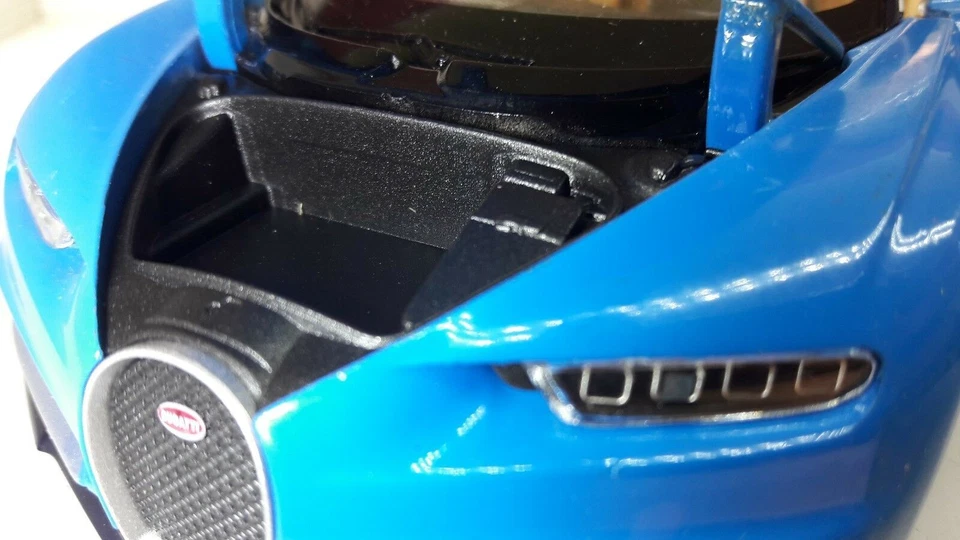Bugatti Chiron W16 Blue 2016 Super Detailed Diecast 1:24 Scale Model Car Welly - Image 3 of 4