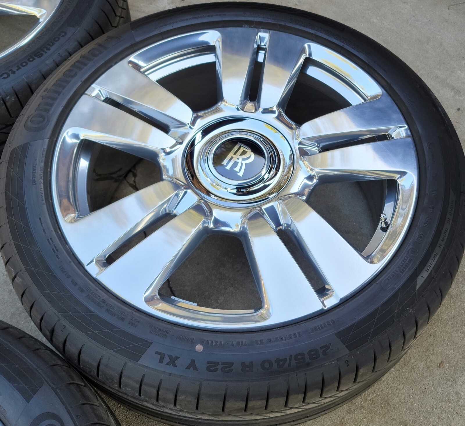 22" NEW OEM FACTORY ORIGINAL ROLLS ROYCE PHANTOM VIII CULLINAN WHEELS RIMS TIRES
