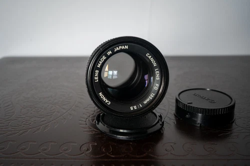 [Near MINT]  Canon nFD 135mm f/3.5