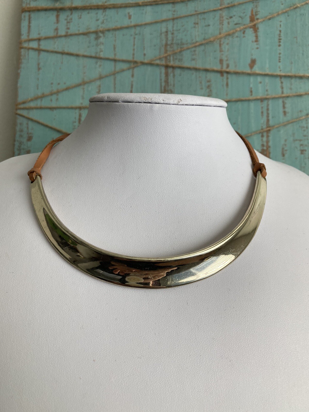 Loft Gold Tone Bar Choker Necklace With Leather Cord 11 Inches.