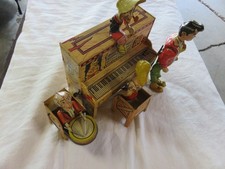1940s Lil Abner Dogpatch Band Tin Litho Windup Toy Unique Art Co.