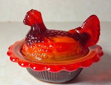 Mosser Mini Hen on Nest Red/Orange Slag Glass Salt Cellar 2.5