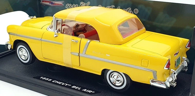 Motormax 1/18 Scale Diecast 73184TC - 1955 Chevy Bel Air Convertible Yellow - Image 2 of 4