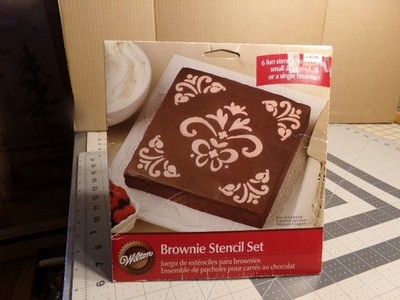 Wilton Brownie 6 Food Safe Plastic Stencil Set w/recipes & how to ideas