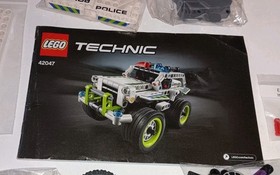 Complete Lego Set 42047 Technic Police Interceptor ~w/ Instructions Excellent!
