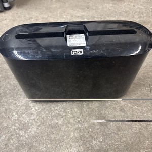 Tork 302028 Xpress  Countertop Dispenser Black  