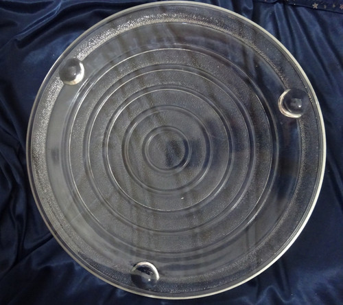 Mikrowellenteller mit 3 Füßen Pressglas transparent D 30cm Glas DDR Muster Ringe