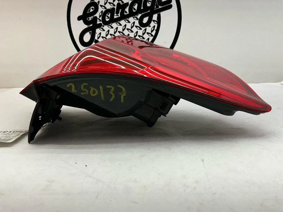 Tail Light Assembly BMW 335I GT Left 14 15 16 qtr pnl mnted Foto 3 de 4