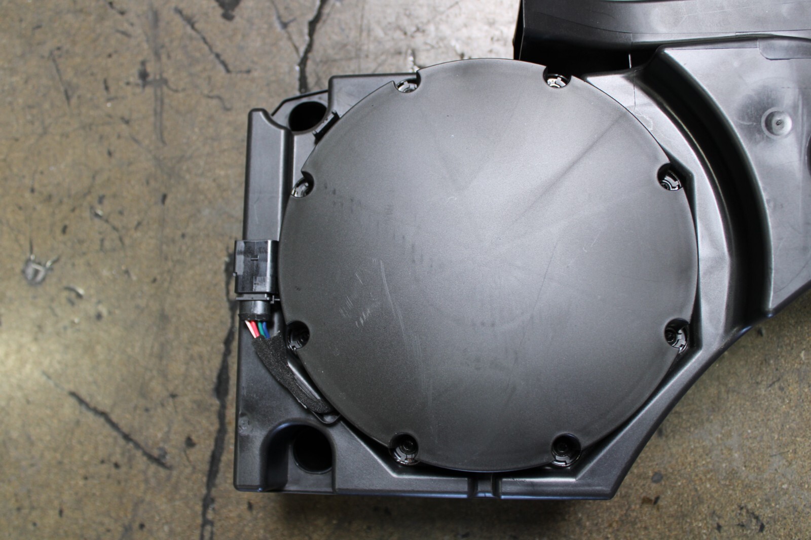 Lamborghini Urus, Rear Subwoofer Speaker, Used, P/N 4M8035621A