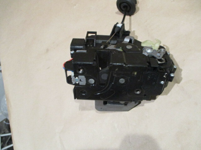Lamborghini Gallardo - RH Door Lock With Cable - P/N 401837016