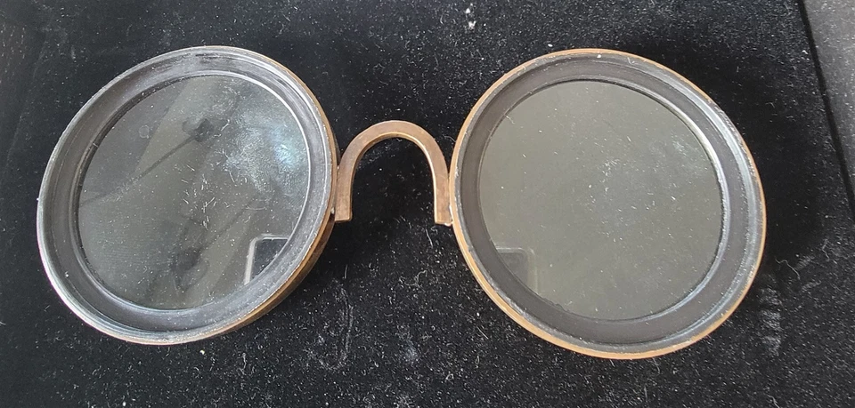 Victorian Trading La Traviata Magnifying Spectacles Reading Glasses 23D - Image 2 of 3