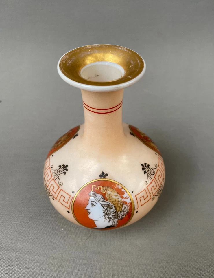 Petit vase en opaline, décor à l'Antique, début XXe - Photo 4/4