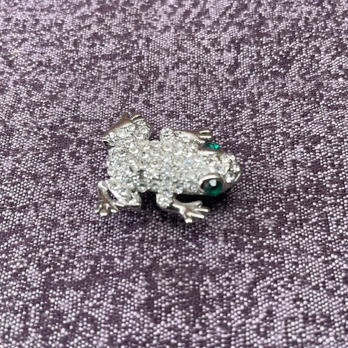 Sparkly Frog Brooch Pin Silver Tone & Green Eyes - Picture 2 of 7