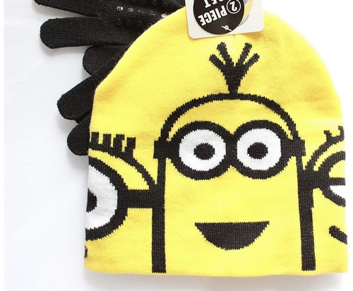 F16DL29890 Minion Hat \u0026 Glove Set 