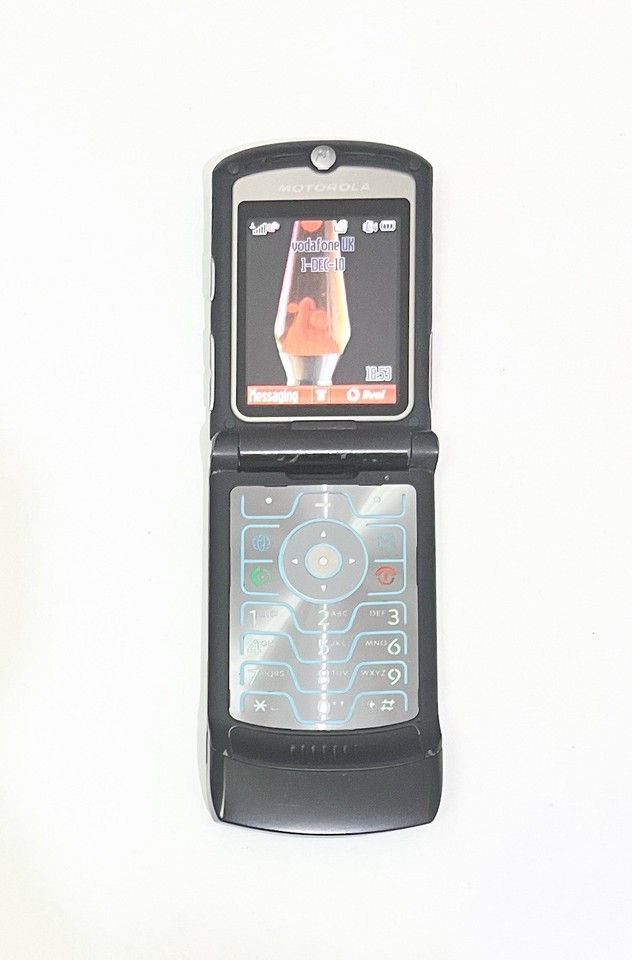 Motorola RAZR V3 GSM Quad Band Retro Flip Phone Camera Classic ...