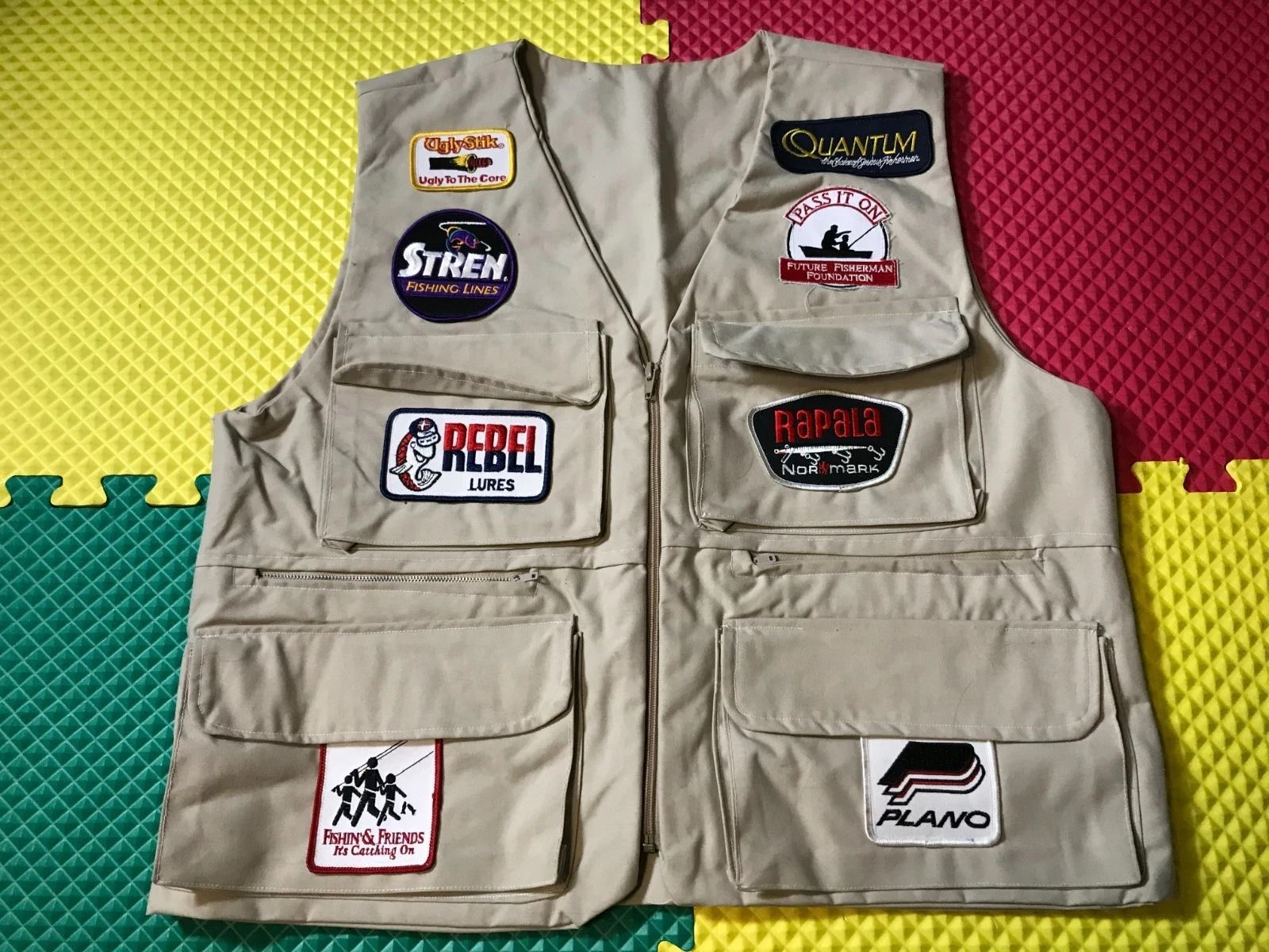 Vintage Fishing Vest with Patches Rebel Rapala Ugly Stik Stren Men's Size Large
Opens in a new windo