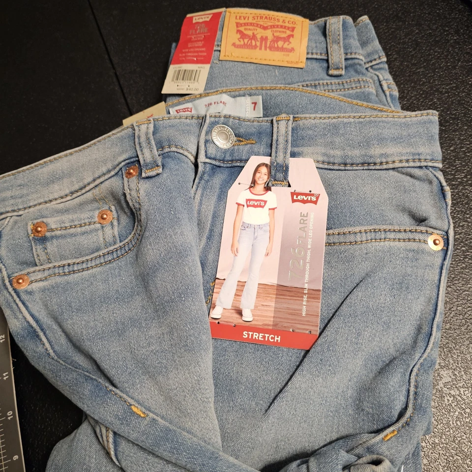 Levi's девочек высоты регулируемый пояс 726 Расклешенные джинсы размеры 7-14 совершенно новый - Изображение 4 из 4