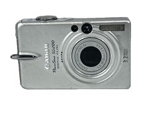 Canon PowerShot SD200 Digital Elph 3.2MP Camera PC1102 Silver Y2K Parts Broken