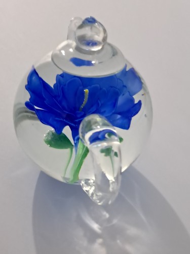 Paperweight Dynasty Gallery Heirloom Collectible Glass Teapot with Blue Flower - Picture 15 of 21