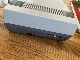 Nintendo NES Gray Console Tested Fully Functional with 2 Controllers And Game