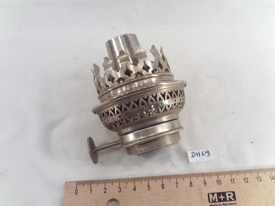 Bec en laiton pour lampe à pétrole 14 '" base Ø 39,5 mm griffe Ø 54 mm (DH62) - Photo 2/4