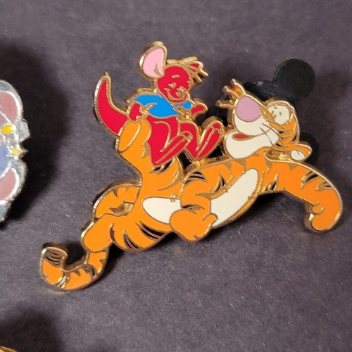Vintage Lot Of 8 Winnie The Pooh Disney Trading Pins Nice Pooh Variety PA - Picture 4 of 10