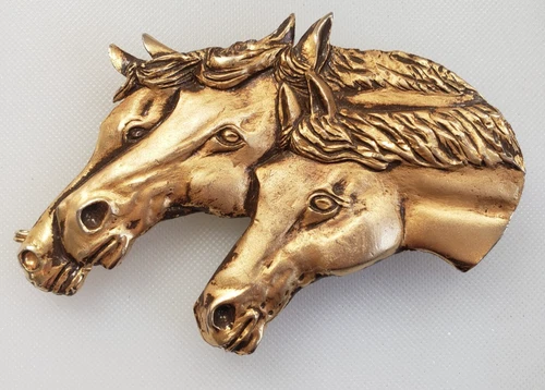 Vintage 3 Horse Heads Gold Tone Belt Buckle Equestrian Racing Western Rodeo 4.75