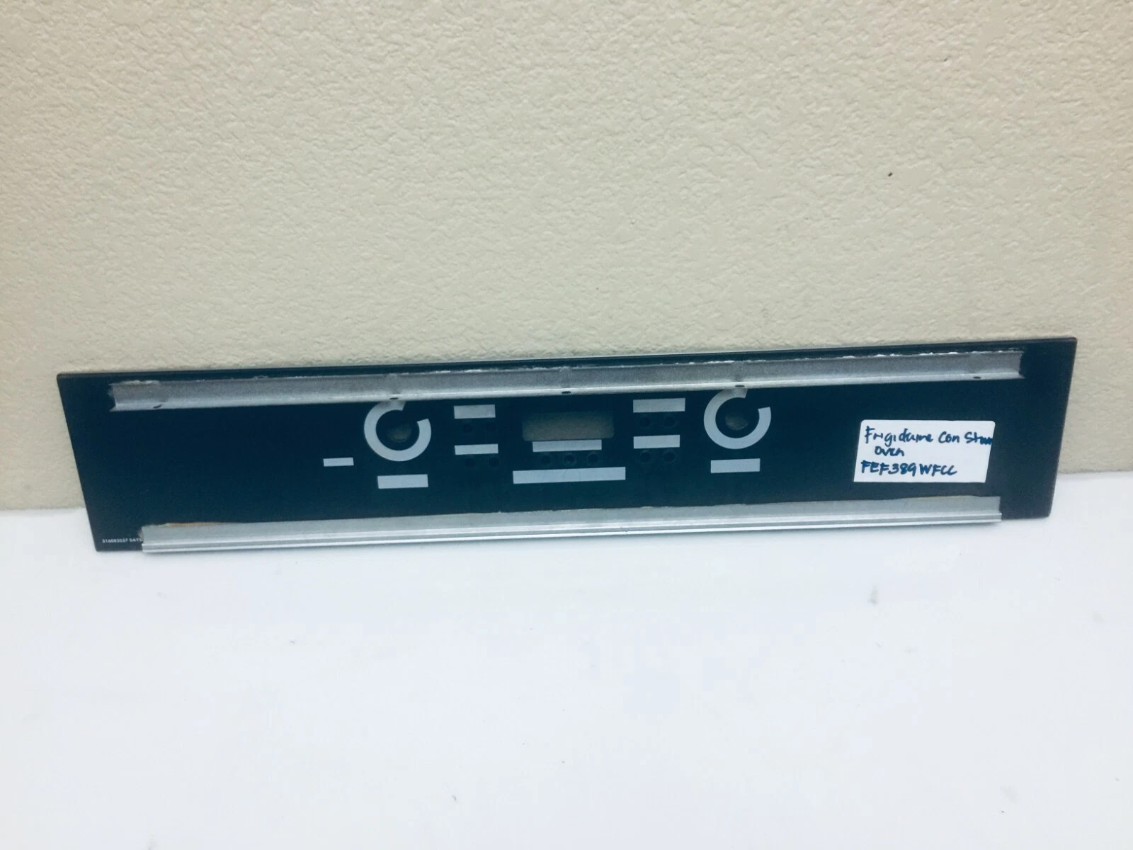 Frigidaire Electric Range Model FEF389WFCC Control Panel Only