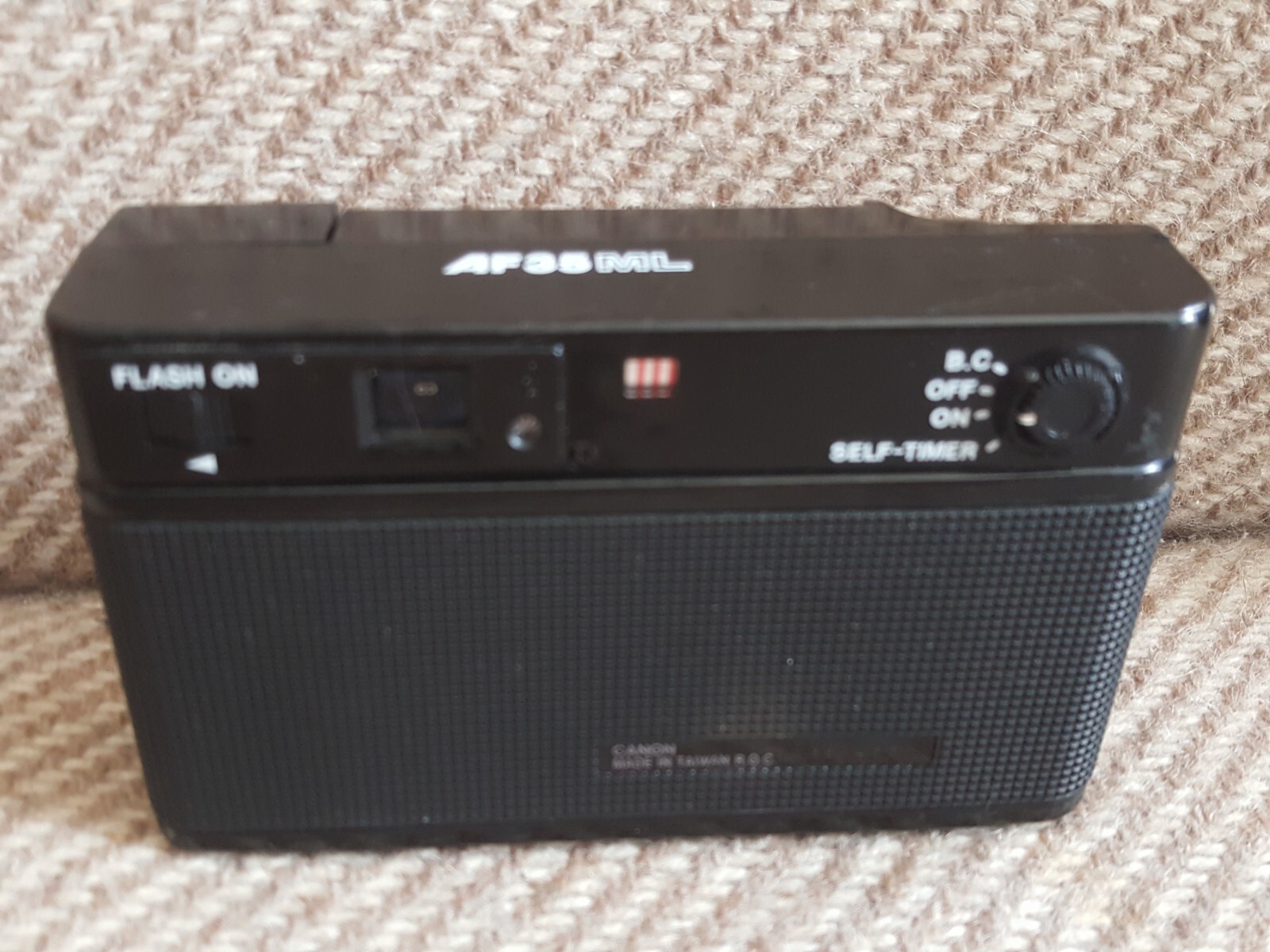  Canon AF35ML Autoboy Point & Shoot 35mm Film Camera From JAPAN - Bild 4 von 4