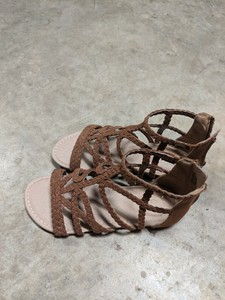 so gladiator sandals