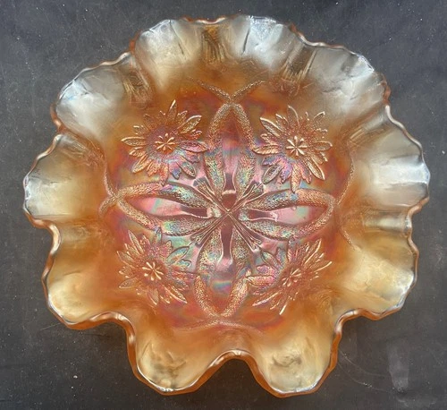 BEAUTIFUL VINTAGE CARNIVAL DUGAN MARIGOLD FOUR FLOWERS 10 RUFFLED 9” BOWL