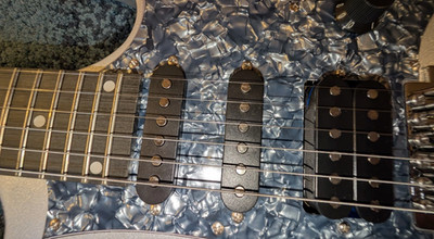 Silver Super Strat Electric Guitar, HSH Pickups, Tremolo, 6 String