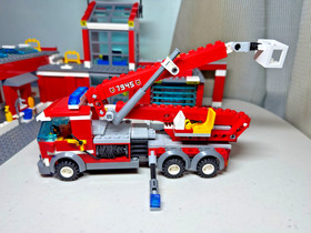 LEGO 7945 - City: Fire Station - 2007 - Retired - 98% Complete