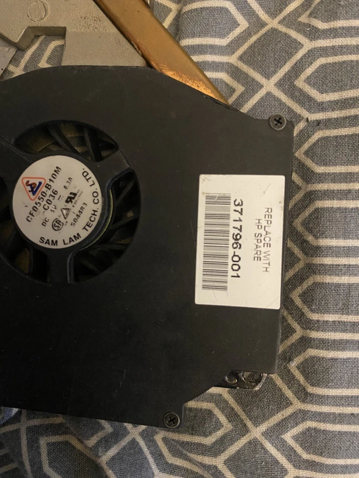 371796-001 HP COMPAQ NX9030 CPU HEATSINK WITH FAN 371796-001 - Image 2 of 4