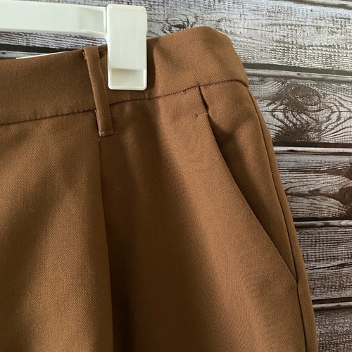 Nine West Women's High-Rise Pleated Front Shorts Size 14 Brown Pockets NWT - Picture 3 of 7
