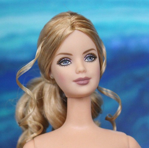 Barbie cara de Mackie desnuda ojos grises rubia champán cola de caballo rizos TNT DBox4 ÚNICO EN SU CLASE - Imagen 5 de 10