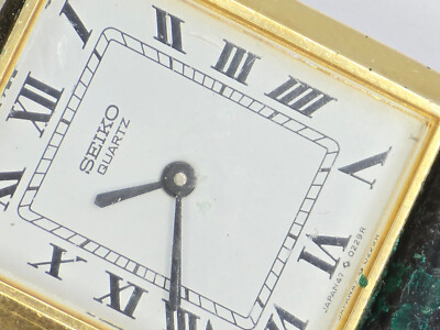 CLASSIC SEIKO ROMAN NUMBER WHITE DIAL BLACK LEATHER STRAP 