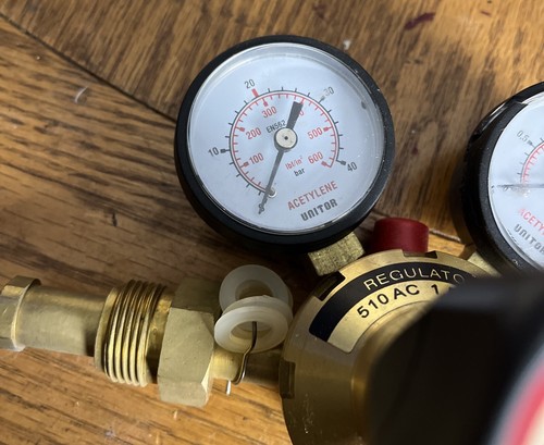 UNITOR 510 AC ACETYLENE PRESSURE REGULATOR 0-1.5 BAR NOS - Picture 3 of 8