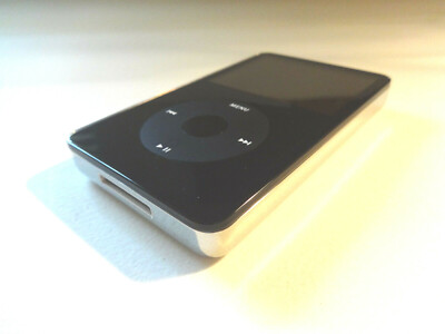 APPLE iPOD CLASSIC 5.5 GEN. BLACK 80GBWOLFSON CHIPNEW