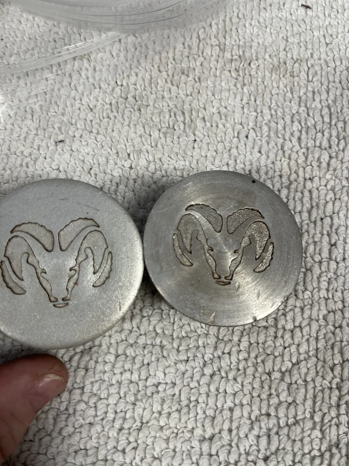 Juego de 2 tapas centrales de rueda Dodge Caravan Dodge Grand Caravan 2001-2004 Foto 2 de 4