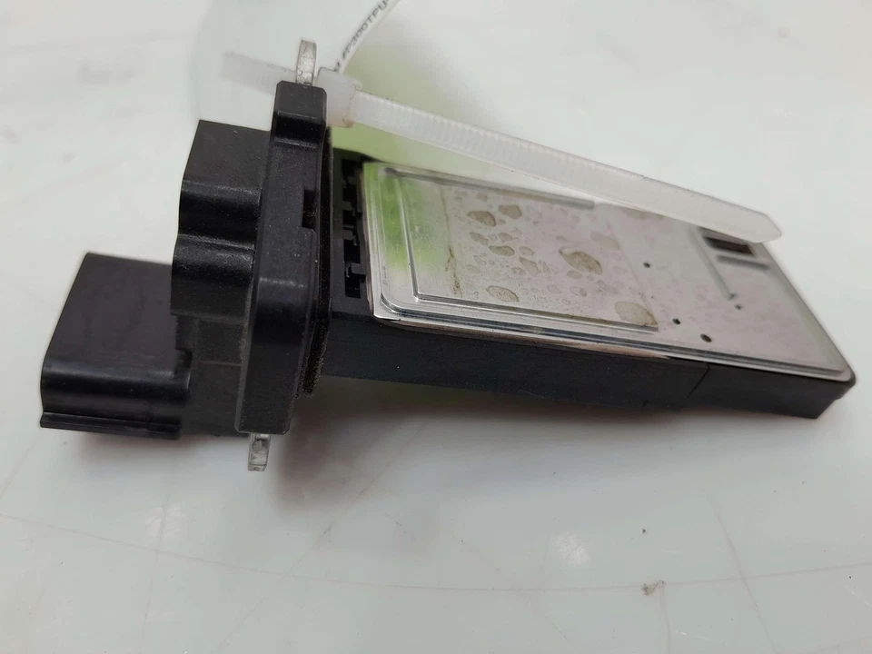 Sensor de flujo de masa de aire del motor Buick Enclave Chevrolet Cadillac 20787043 2012-2022 Foto 4 de 4