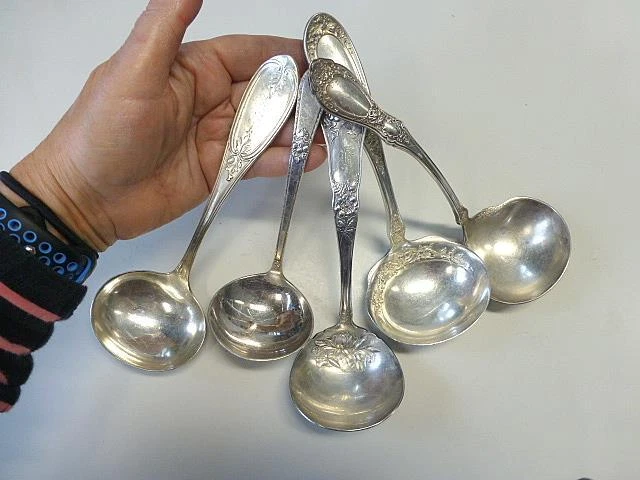5 Art Nouveau Flower Rogers Silverplate Gravy Ladle Buffet Holiday Gift Craft