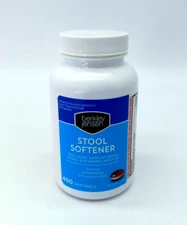 Berkley Jensen Stool Softener Softgels BIG 400 ct Bottle Docusate Sodium 4/26