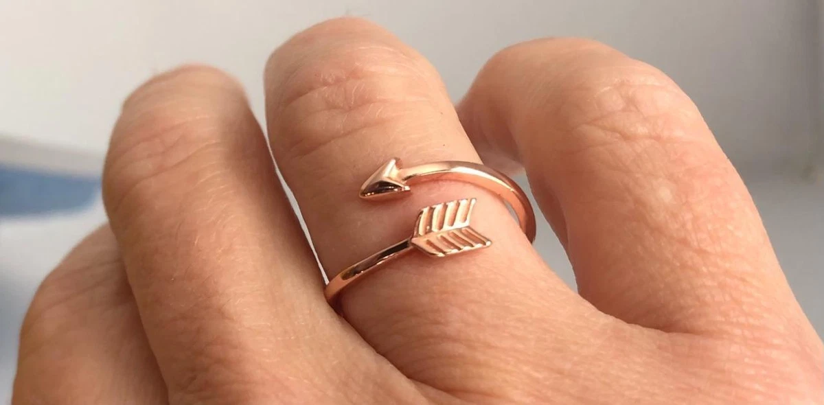 Rose gold shop arrow ring