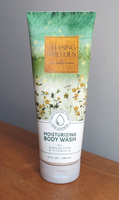 Bath and Body Works CHASING FIREFLIES Moisturizing Body Wash (10 FL OZ / 295 mL)