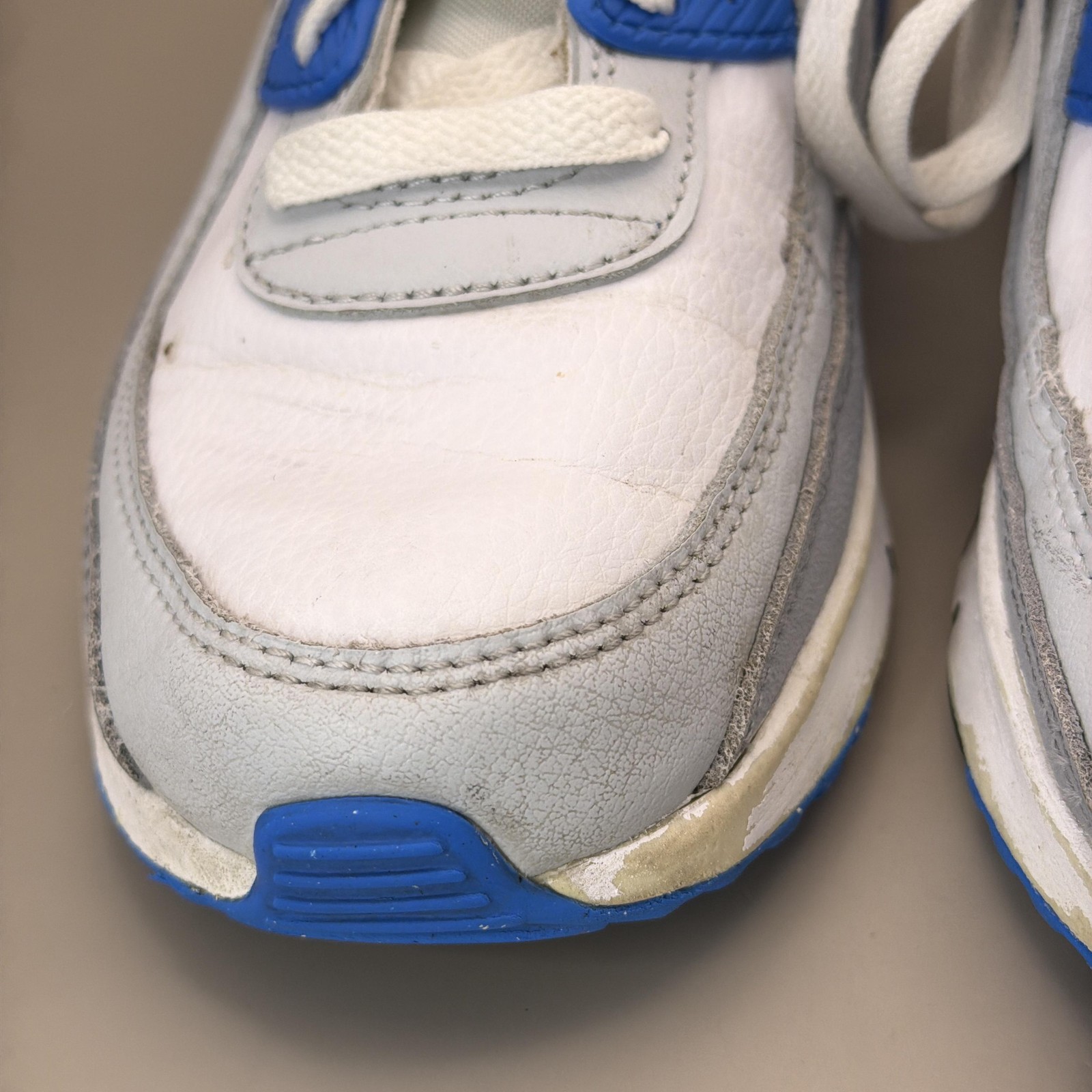 Nike Air Max 90 Shoes Youth Size 4.5Y White Blue Running Sneakers CD6864-104 thumbnail 5