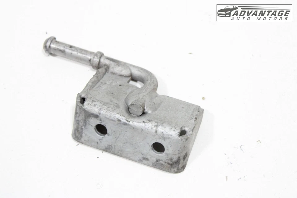 2015-2016 BMW X4 F26 REAR EXHAUST MUFFLER RIGHT HANGER BRACKET SUPPORT OEM - Image 3 of 4