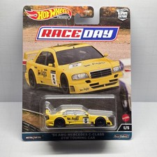 Hot Wheels AMG-Mercedes C-Class DTM Touring Car Race Day 1:64 Metal Yellow